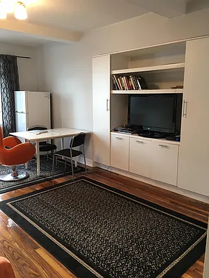 Rented by Compass | media 23