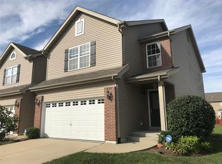 852 Foxgrove Dr, Fairview Heights, IL 62208