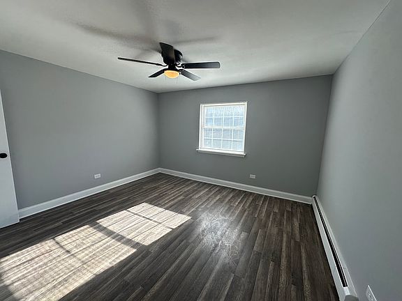 2nd image of 18W155 63rd St APT B101