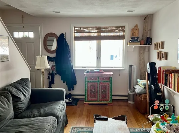 48 Webster St #48, Hyde Park, MA 02136