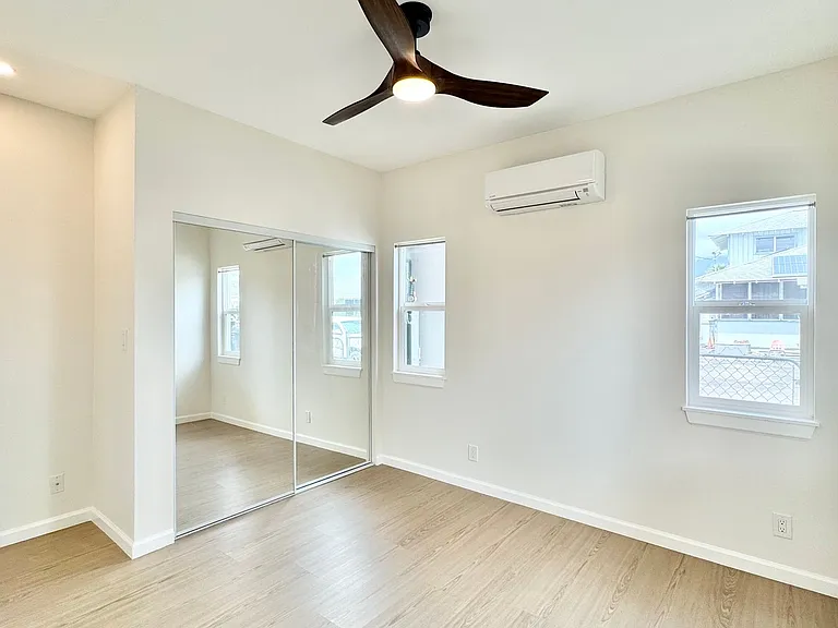 421 Olomana St #A — Photo 8