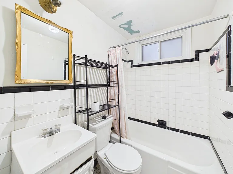 2030 Spruce Street — Photo 11