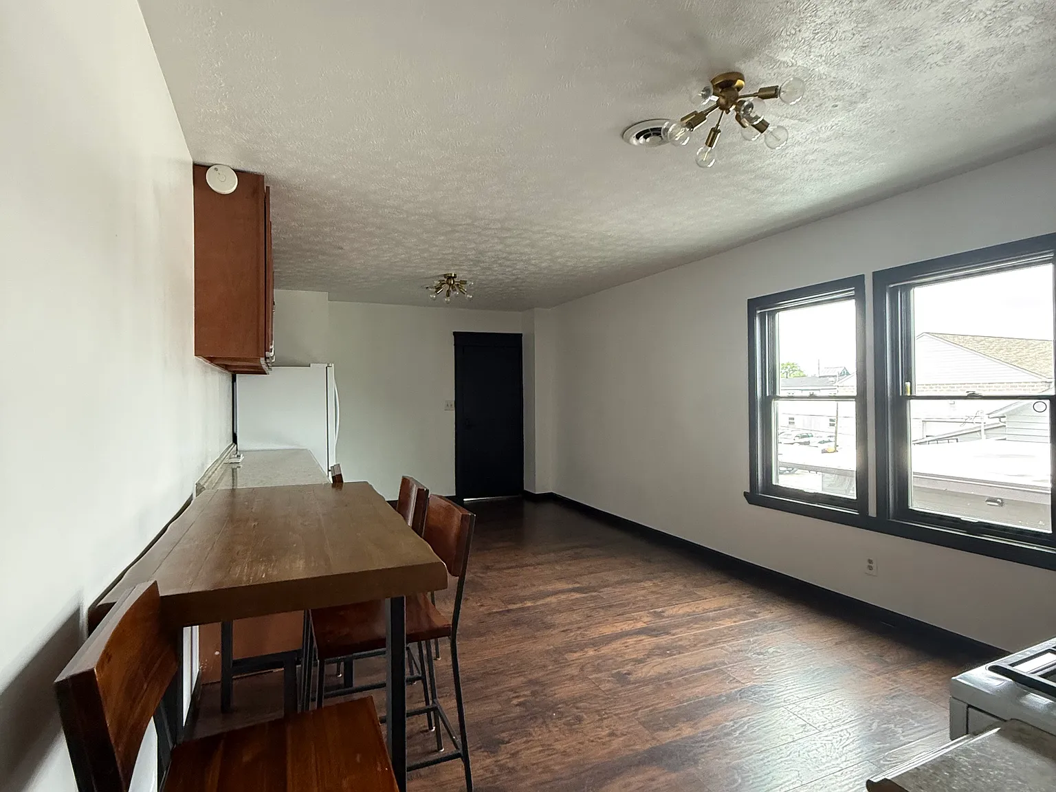 4 bed, 1800 sqft, $1,700 — Photo 4