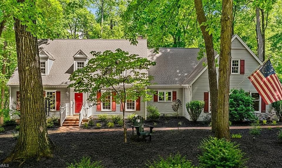 1st image of 5965 Woodfield Dr