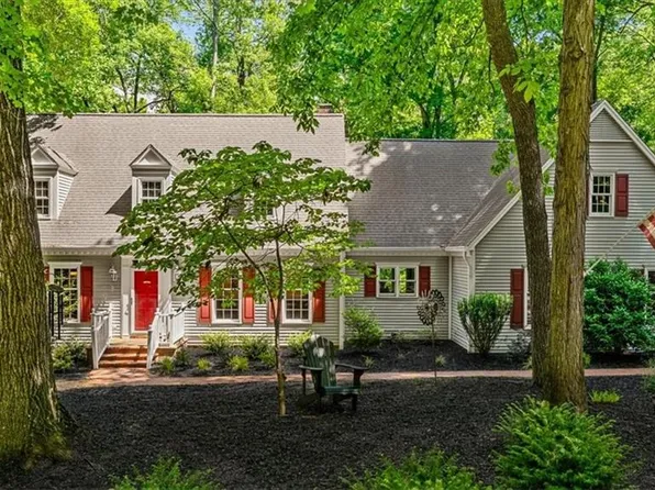 5965 Woodfield Dr, Kernersville, NC 27284
