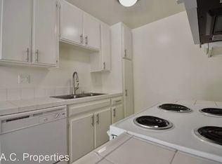 13019 Oxnard St, Van Nuys, CA 91401