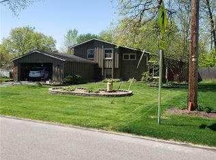 100 Hickory Hollow Dr, Amherst, OH