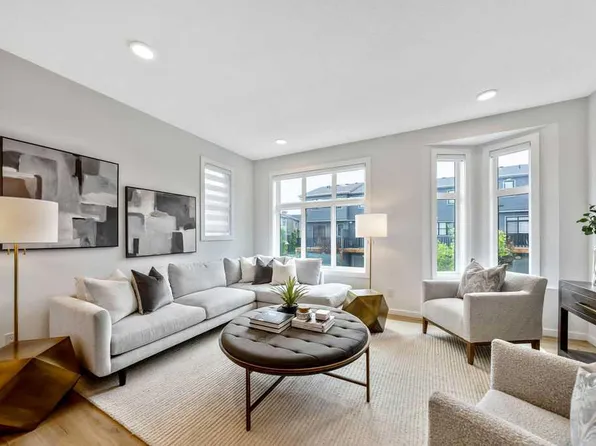 86 Spring Willow Way SW, Calgary, AB T3H 5Z3
