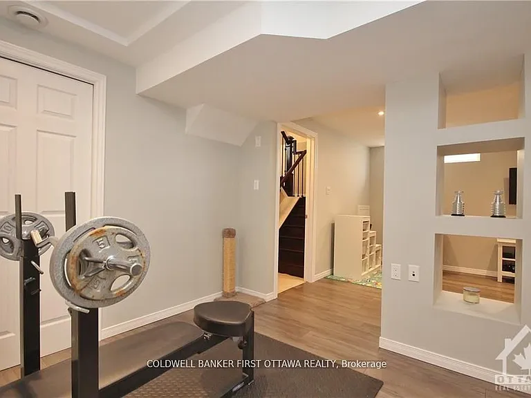 505 Bretby Cres — Photo 25