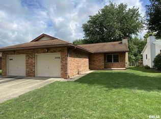 2418 Austin Dr, Springfield, IL 62704