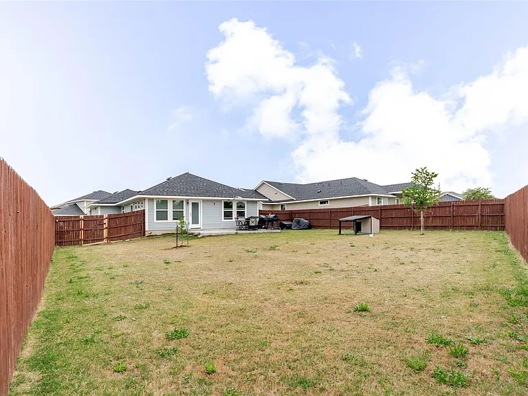 303 Schuyerville Dr — Photo 25