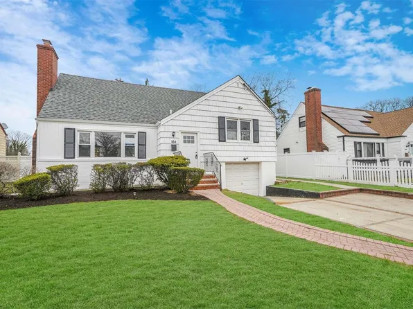 164 Brookside Avenue, Roosevelt, NY 11575