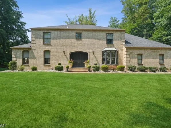 28 Wildwood Ave, West Orange Twp., NJ 07052