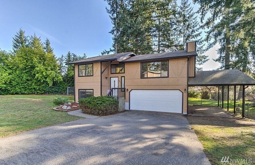 1st image of 841 Lawson St SE