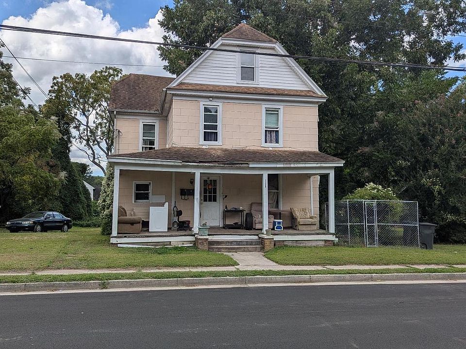 2nd image of 11528 Beckford Ave