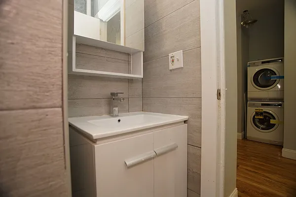 Rented by Norman Raindel, LREB | media 19