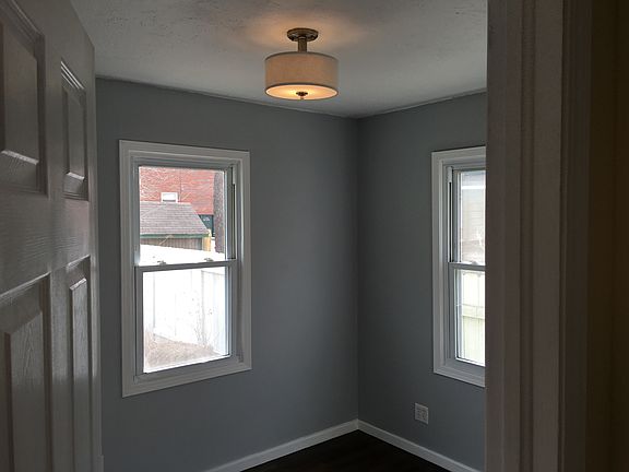 5th image of 2613 Essex Ave