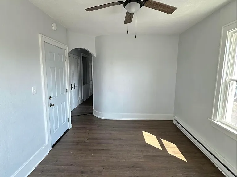320 Meriline Ave #301/302 — Photo 3
