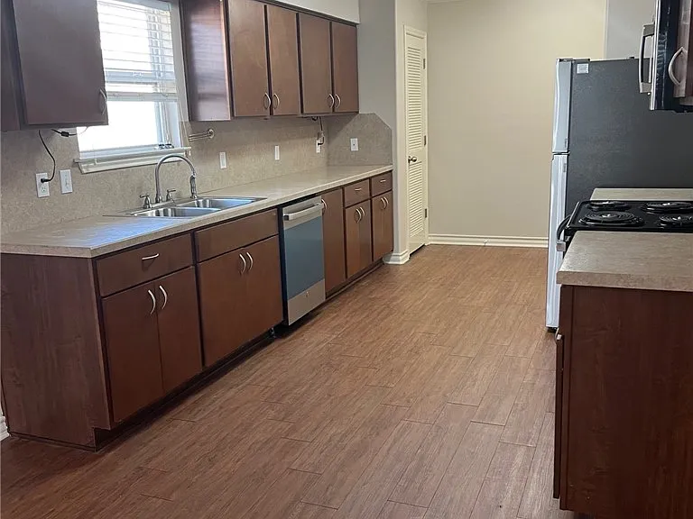 6133 Maximus Dr — Photo 6