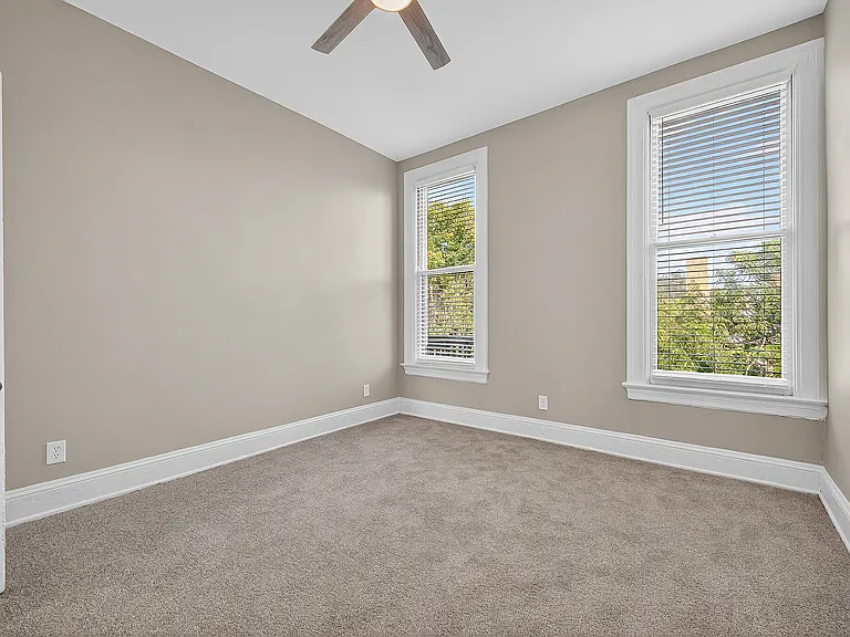 2400 Grandview Ave — Photo 10