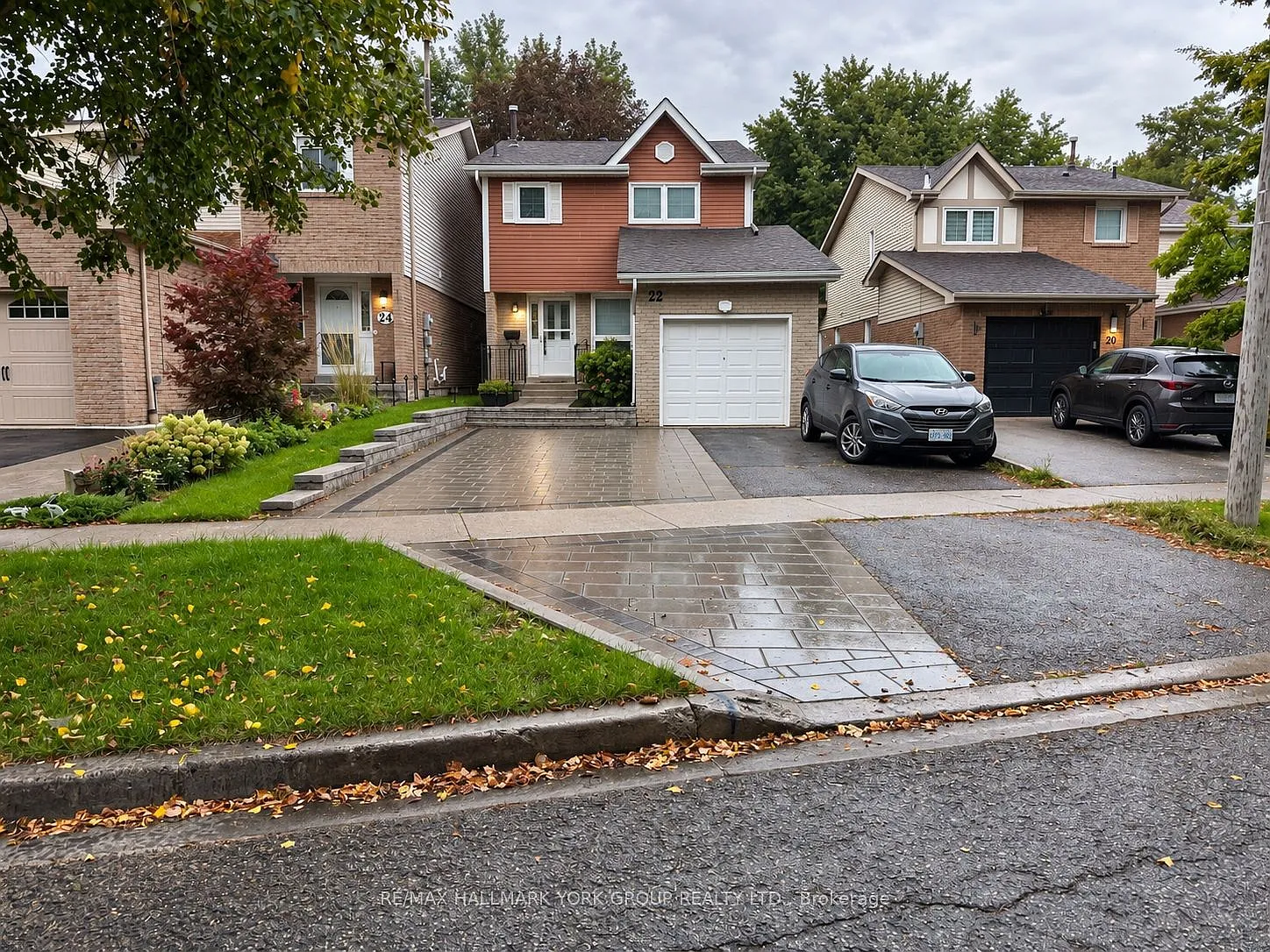 22 Thorne Ln — Photo 1
