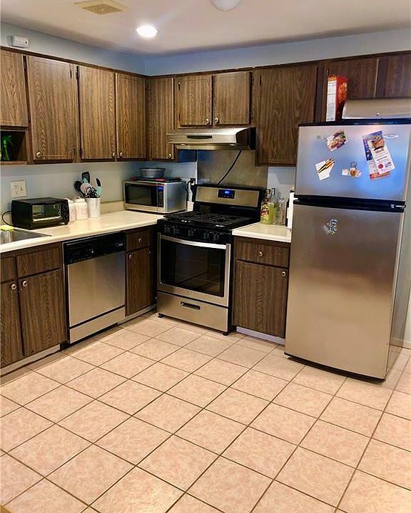 1st image of 72 Country Club Ln