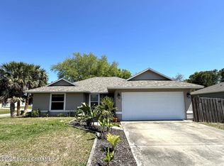 817 Gardenia St, Sebastian, FL 32958