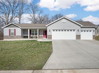 129 Saddleback Ridge Dr, Winfield, MO 63389