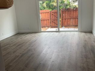 415 N Cypress Dr APT 8, Jupiter, FL 33469