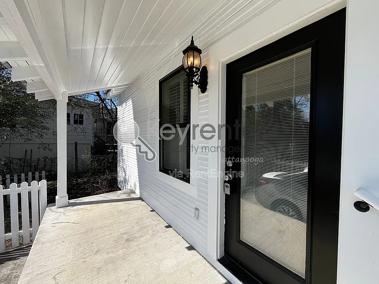 405 Spears Ave — Photo 3