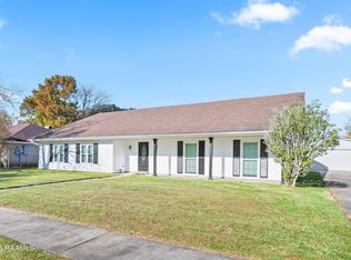 102 Kent Cir, Lafayette, LA 70508