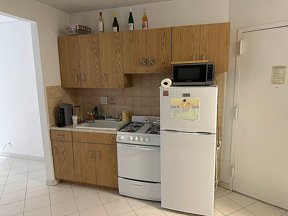 2nd image of 1366 York Ave APT 4C