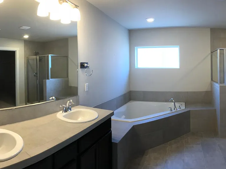 8211 49th St NE — Photo 9