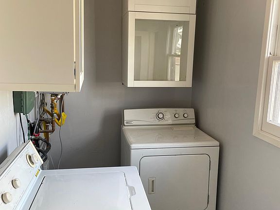 Washer & Dryer inlcuded