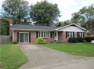 230 Seneca Cir, Winfield, WV 25213