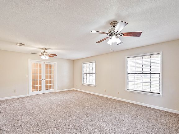 5th image of 14455 Pond Place Dr