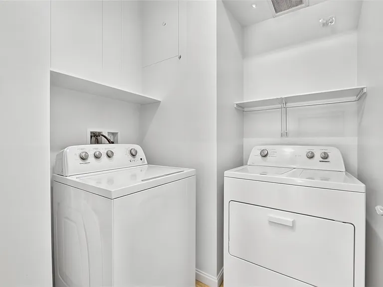 4596 Bayley Skye Ave — Photo 10