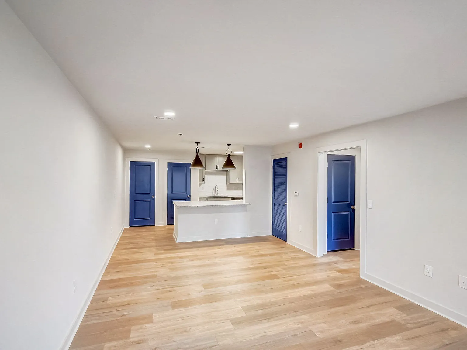Linden Avondale — Photo 1