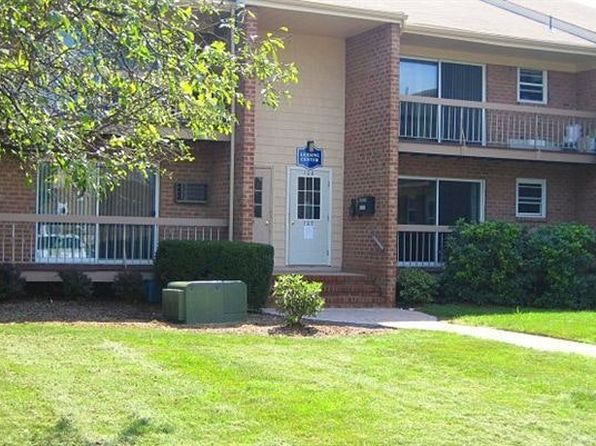 5 Bloomingdale Dr #404