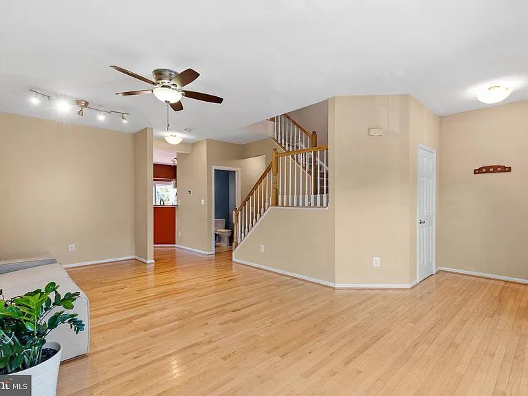 13129 Englishwood Ln — Photo 7