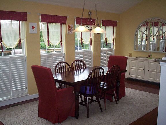 Breakfast Room