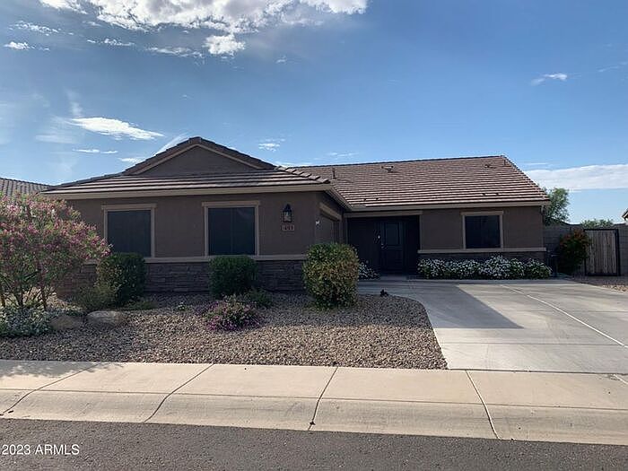 1st image of 493 W Pintail Dr