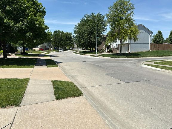 5th image of 17217 Ruggles St