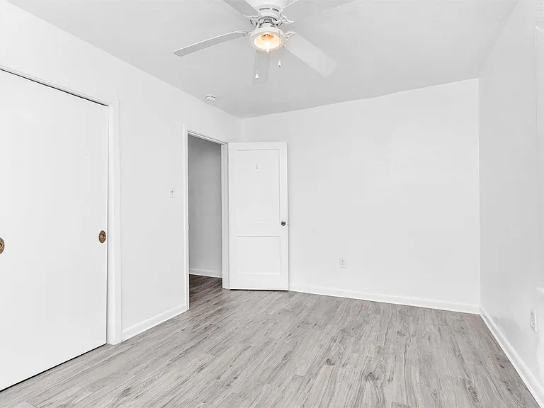 19355 Forest Lane Cir — Photo 17