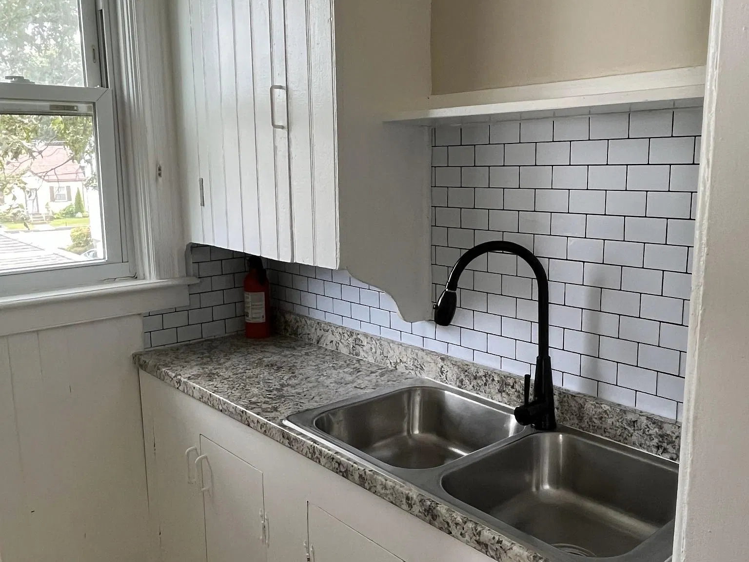 2 bed, 1100 sqft, $1,900 — Photo 1