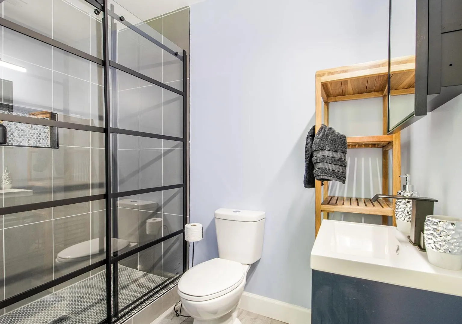 1232 W Lafayette Ave — Photo 4