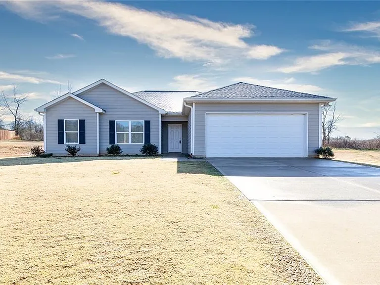 82 Gray Field Ct — Photo 1