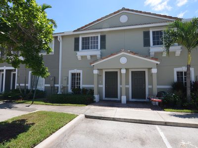 5928 London Ln, Tamarac, FL, 33321