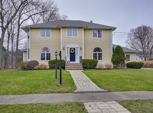 28 Anne Rd, Norwood, MA 02062