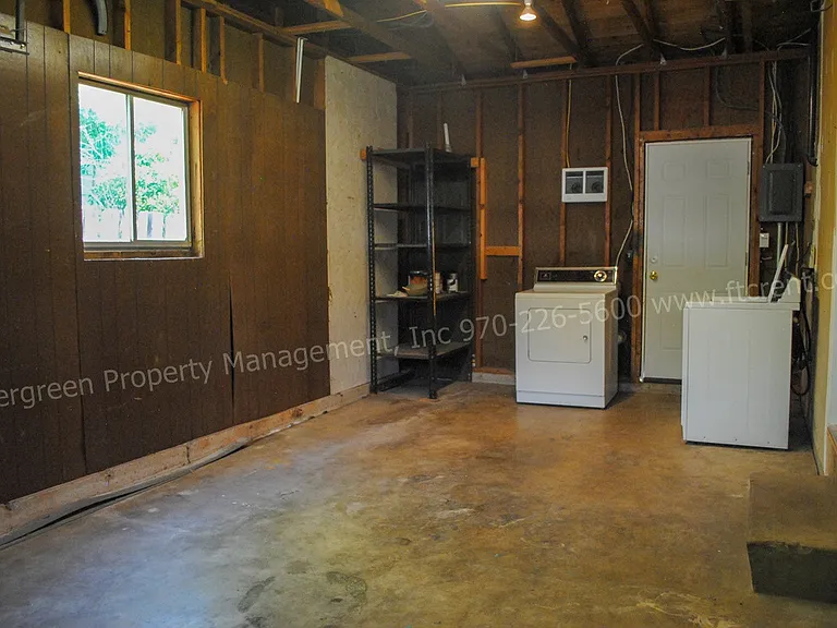 1228 Southridge Dr — Photo 15